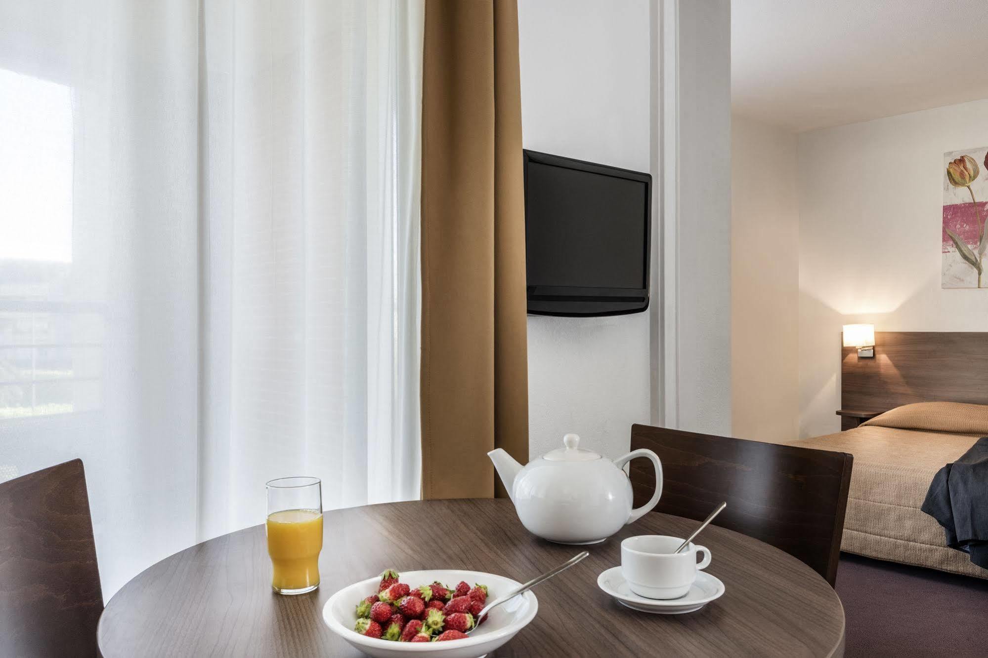 Aparthotel Adagio Access Paris Quai D'Ivry Exterior foto